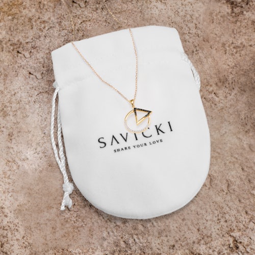 Naszyjnik koło, trójkąt Savicki: złoty, diamenty, czarne diamenty